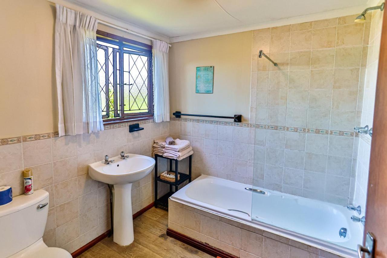 Zuider Zee Guest House Ballito Exterior photo